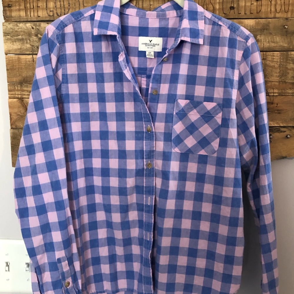 Women’s American Eagle Button-down